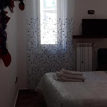 Rarisa Centro Pensión *